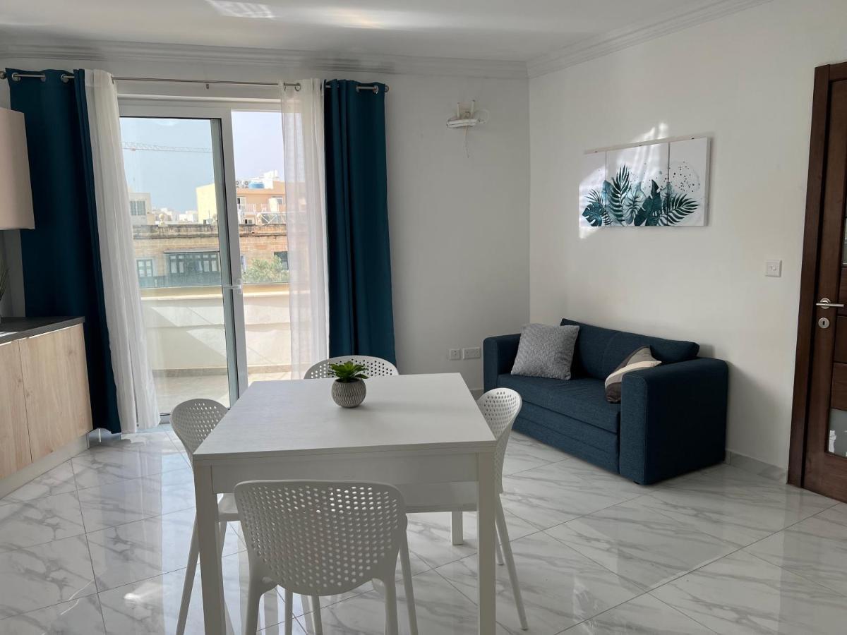 Condo With Patio Overlooking Piazza Gzira Exterior photo